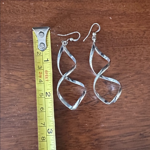 Modern Elegant Silver Twisted Drop Earrings - Picture 4 of 4